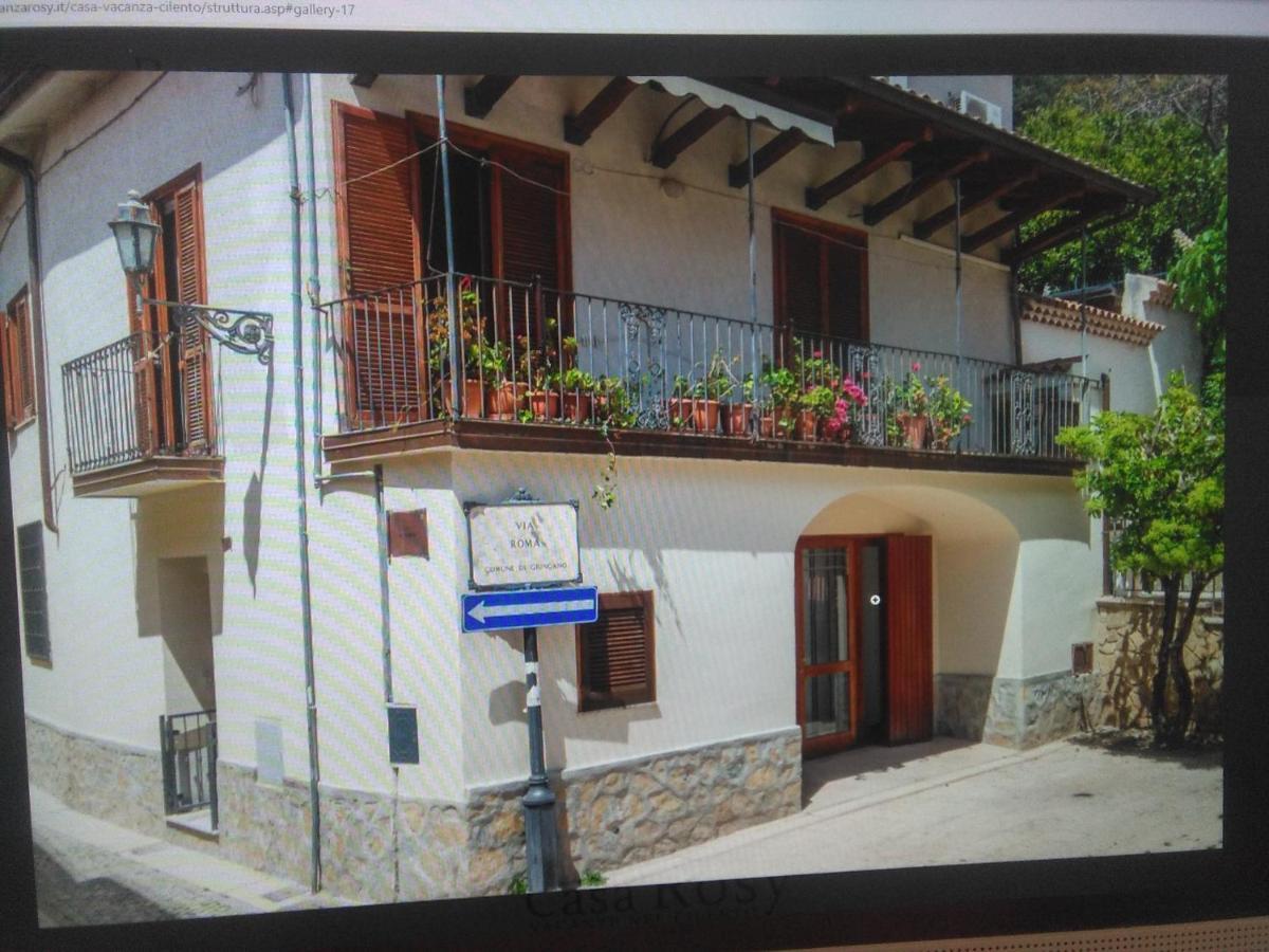 Casa Vacanza Rosy Di Guida Rosy Giungano ภายนอก รูปภาพ