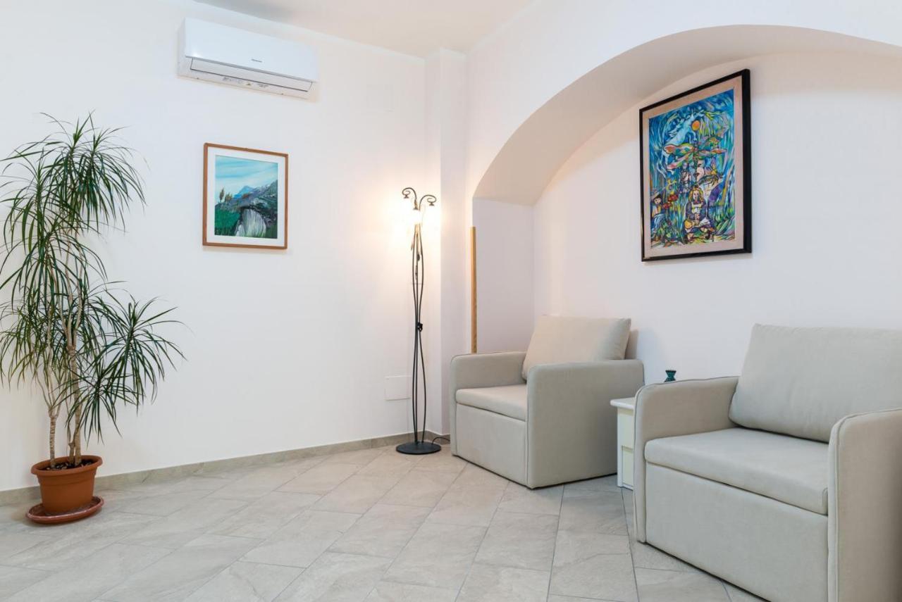 Casa Vacanza Rosy Di Guida Rosy Giungano ภายนอก รูปภาพ
